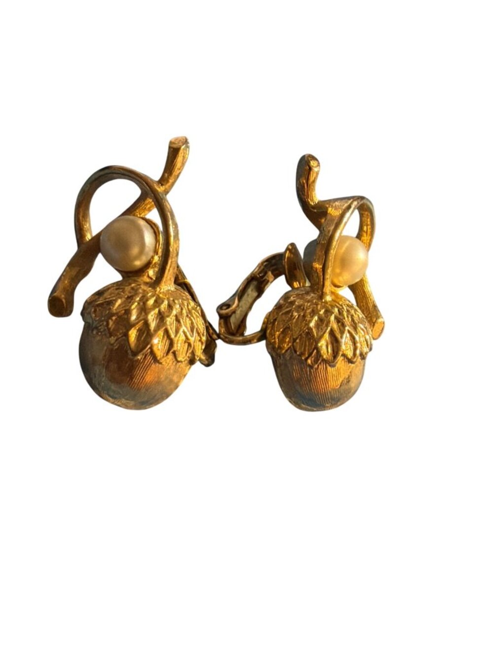 Vintage Sarah Coventry Gold Tone Acorn Clip On Earrings Faux Pearl Estate 1.25"